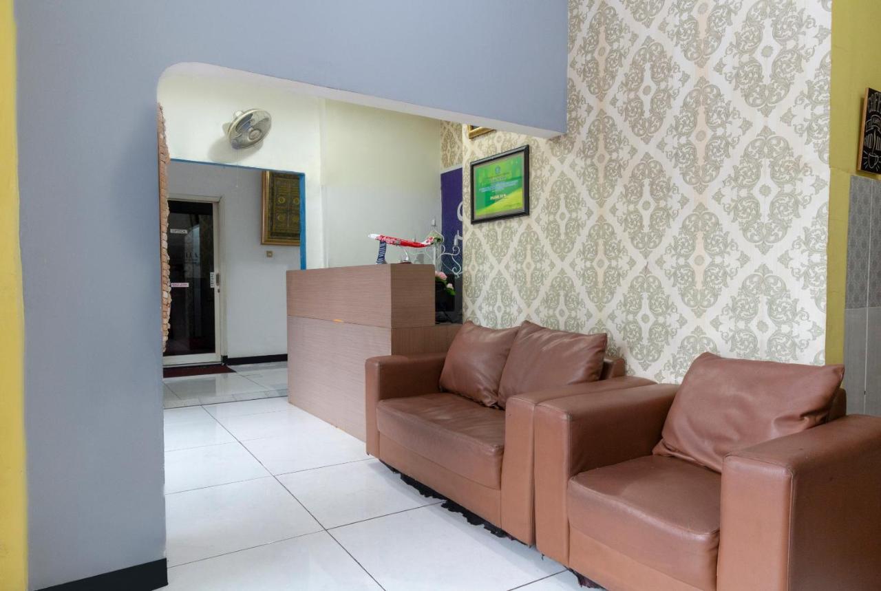 סידוארג'ו Spot On 2425 Salina Hotel Syariah מראה חיצוני תמונה
