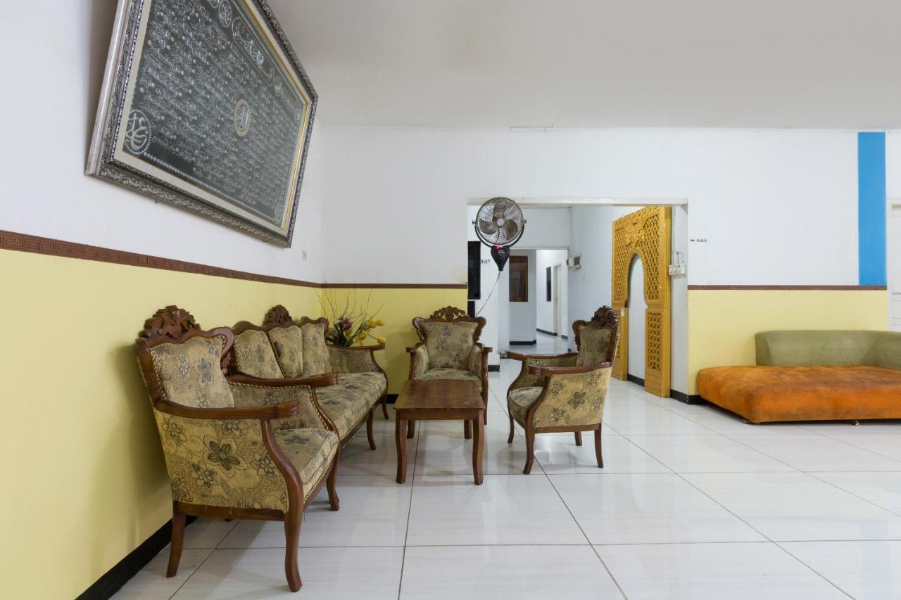 סידוארג'ו Spot On 2425 Salina Hotel Syariah מראה חיצוני תמונה